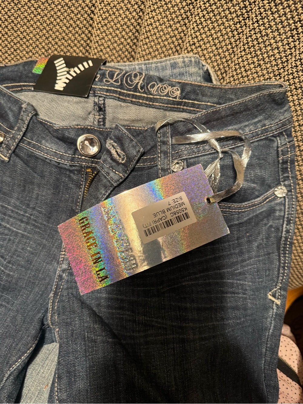 Grace in LA.  Women's Medium Blue Jean Capris Embellished Size 7